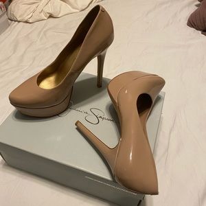 Tan platform heals
